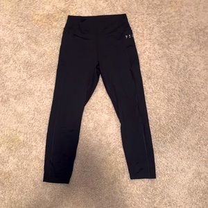 VICTORIAS SECRET PINK ULTIMATE CROPPED LEGGINGS